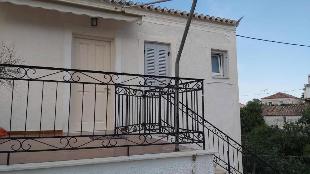 Kas Residence Renovated 2022 Σπέτσες Εξωτερικό φωτογραφία